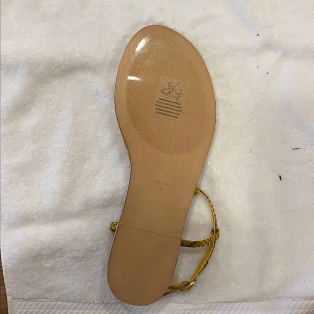 Flats - Picture 2 of 2